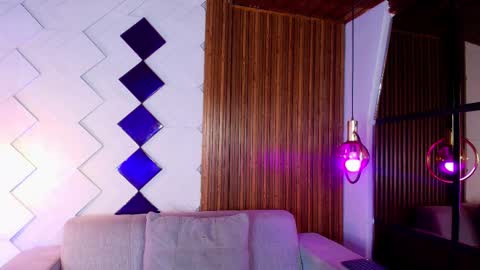 Camila and Megan online show from January 17, 2026, 10:53 am