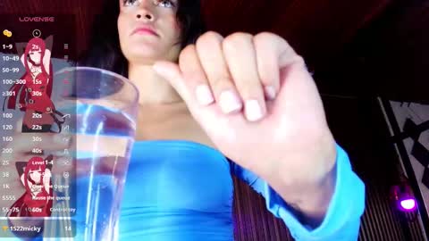 Camila and Megan online show from January 19, 2026, 11:14 am