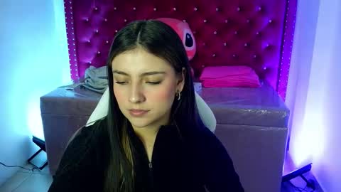 diamond_juliana_ online show from April 28, 2026, 3:00 am