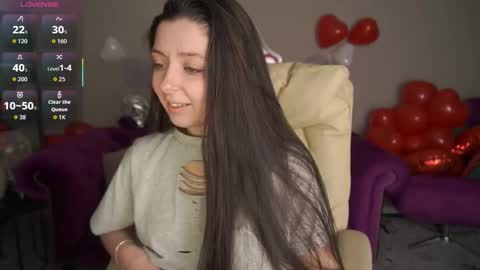 Snapshot of diamondeyeess chatting on February 17, 2026, 6:21 am Sasha online show from February 17, 2026, 6:21 am