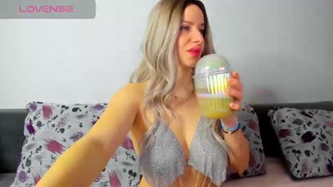 Snapshot of diamondkay_ chatting on March 2, 2025, 6:37 am diamondkay_ online show from March 2, 2025, 6:37 am