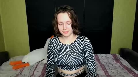 diana_back3 online show from January 11, 2026, 12:32 pm