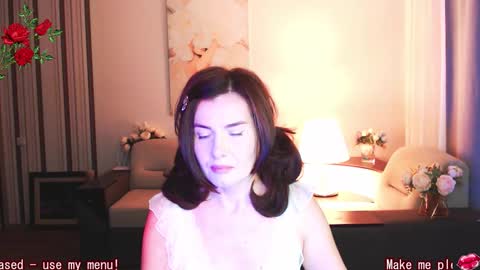 Diana DeLua online show from November 23, 2025, 11:54 am