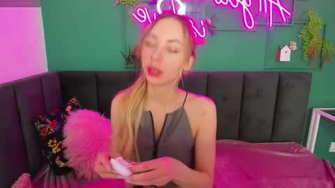 Snapshot of diana_garrett chatting on January 15, 2026, 2:38 am Diana online show from January 15, 2026, 2:38 am