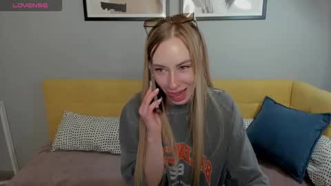 Snapshot of diana_garrett chatting on March 19, 2026, 8:51 am Diana online show from March 19, 2026, 8:51 am