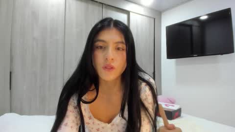 Snapshot of diana_jones_ chatting on September 28, 2025, 11:10 pm POCA online show from September 28, 2025, 11:10 pm