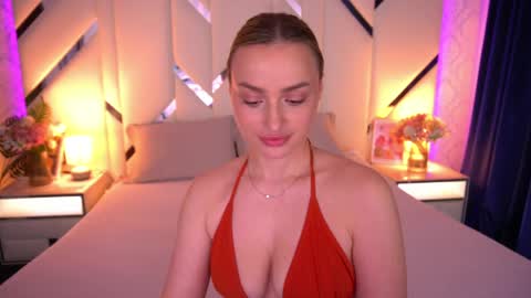 diana_nova online show from May 7, 2026, 2:00 pm