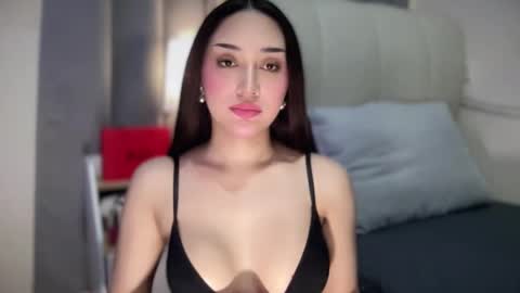 DianaAnders online show from May 4, 2026, 9:05 am