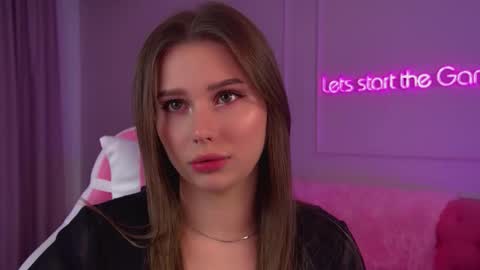 Diana online show from September 25, 2025, 6:33 pm