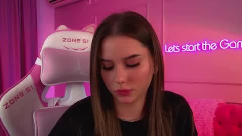 Diana online show from April 30, 2026, 8:57 pm