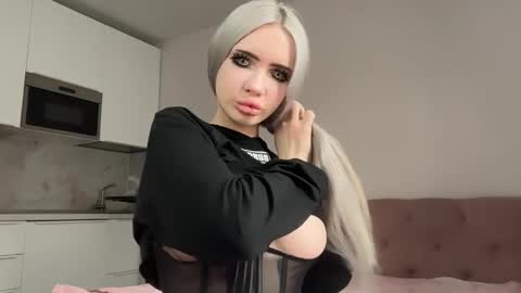 Snapshot of dianadesire_ chatting on May 6, 2026, 7:24 am Diana online show from May 6, 2026, 7:24 am