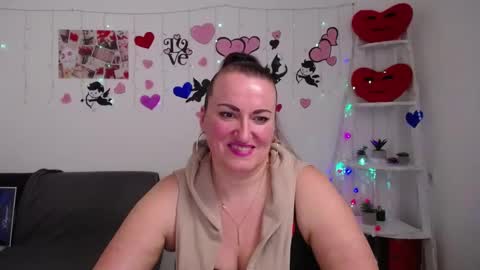 Diana online show from March 6, 2025, 1:03 pm