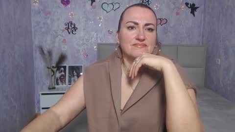 Diana online show from March 9, 2025, 6:39 am