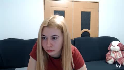 Snapshot of dianasmiey7 chatting on February 5, 2025, 6:59 pm dianasmiey7 online show from February 5, 2025, 6:59 pm