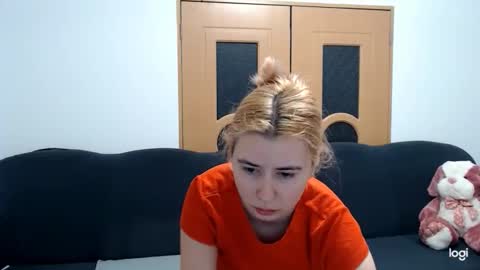 Snapshot of dianasmiey7 chatting on February 14, 2025, 9:34 am dianasmiey7 online show from February 14, 2025, 9:34 am