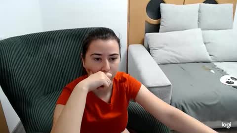 dianasmiey7 online show from November 25, 2025, 10:04 am