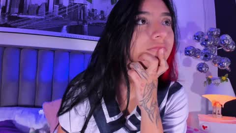dianekitty online show from December 22, 2024, 12:16 pm