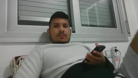 Snapshot of diangohetero21cm chatting on December 17, 2024, 7:04 pm diangohetero21cm online show from December 17, 2024, 7:04 pm