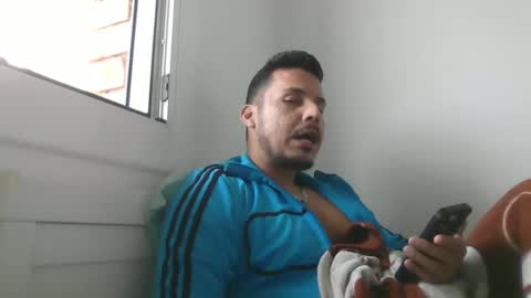 Snapshot of diangohetero21cm chatting on February 20, 2025, 3:30 pm diangohetero21cm online show from February 20, 2025, 3:30 pm