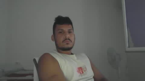 Snapshot of diangohetero21cm chatting on October 17, 2025, 4:20 pm diangohetero21cm online show from October 17, 2025, 4:20 pm