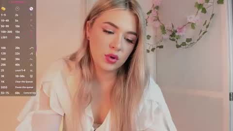 Snapshot of diannedibartolo chatting on September 23, 2025, 7:39 pm diannedibartolo online show from September 23, 2025, 7:39 pm