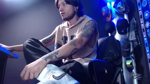 DICAPRIO online show from February 19, 2025, 7:16 pm