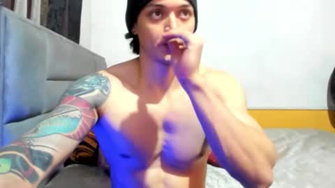 jhon online show from February 9, 2025, 8:34 pm