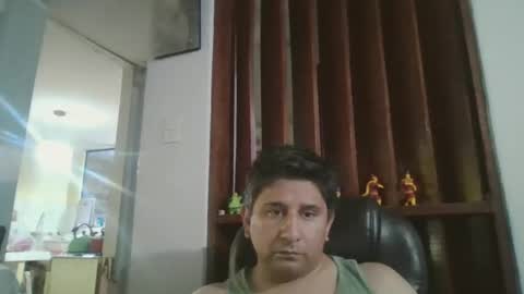 Snapshot of dickeduardo chatting on April 18, 2026, 4:05 am dickeduardo online show from April 18, 2026, 4:05 am