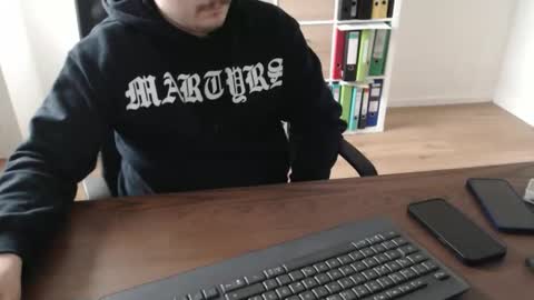 dickeeier96 online show from April 13, 2026, 3:06 pm