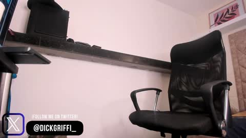 Snapshot of dickgriffith chatting on December 7, 2024, 2:35 pm Dick Griffith online show from December 7, 2024, 2:35 pm