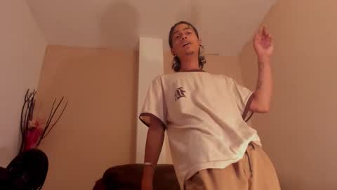 Snapshot of dickie_dicking chatting on October 24, 2025, 8:38 pm dickie_dicking online show from October 24, 2025, 8:38 pm