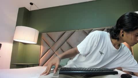 Snapshot of dickie_dicking chatting on November 6, 2025, 8:32 pm dickie_dicking online show from November 6, 2025, 8:32 pm