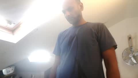 diddlysquatter online show from September 9, 2025, 8:25 am