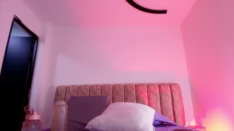 Diane online show from November 11, 2025, 7:14 pm