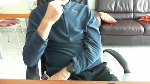 didonc from france..... online show from May 11, 2026, 3:07 pm