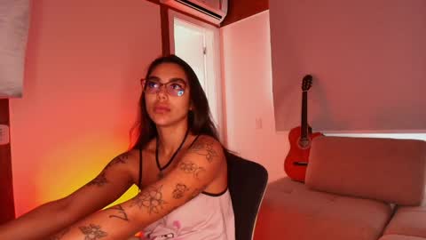 didy_reis online show from May 25, 2026, 11:49 am