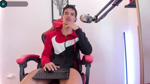 Snapshot of diego_latino chatting on September 19, 2025, 9:04 pm Diego lat online show from September 19, 2025, 9:04 pm