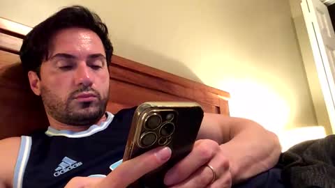 Snapshot of diegodavids chatting on December 11, 2024, 9:34 pm diegodavids online show from December 11, 2024, 9:34 pm