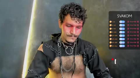 diemond_latinx98 online show from November 18, 2025, 4:55 pm