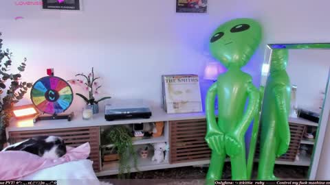 Estef  Ger     online show from April 22, 2026, 7:48 pm