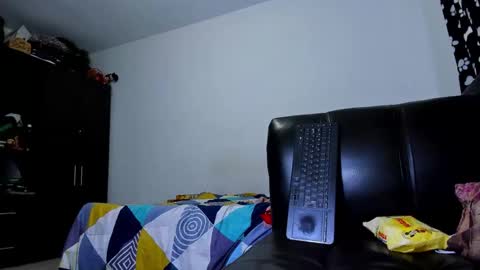 diiego_xxx online show from November 17, 2025, 3:18 pm