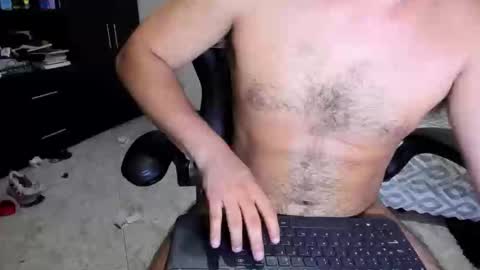 Snapshot of diiego_xxx chatting on April 17, 2026, 9:51 pm diiego_xxx online show from April 17, 2026, 9:51 pm