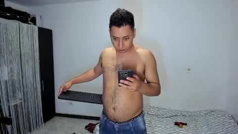 Snapshot of diiego_xxx chatting on April 27, 2026, 2:09 am diiego_xxx online show from April 27, 2026, 2:09 am