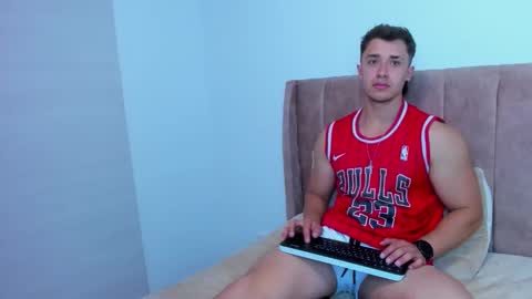 Snapshot of dilan_coy chatting on October 2, 2025, 11:01 pm Dilan Coy online show from October 2, 2025, 11:01 pm