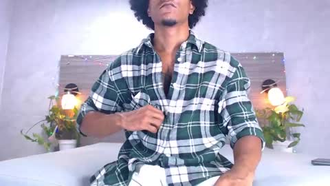 dilan_hall online show from May 15, 2026, 11:45 pm