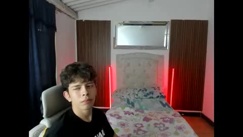 Snapshot of dilan_orduz chatting on October 19, 2025, 1:01 pm Dilan Orduz online show from October 19, 2025, 1:01 pm