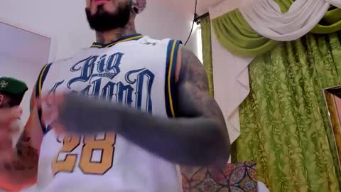 dilan_scootk_ online show from January 13, 2026, 7:19 pm