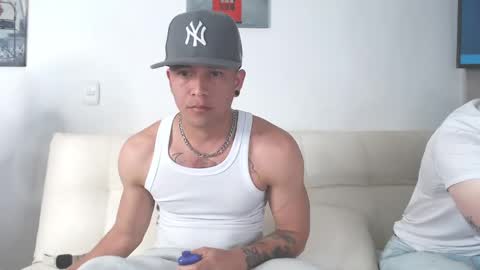 dilanxxx8888 online show from April 1, 2026, 4:24 am