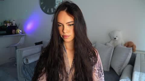 Dilara online show from May 20, 2026, 2:12 pm
