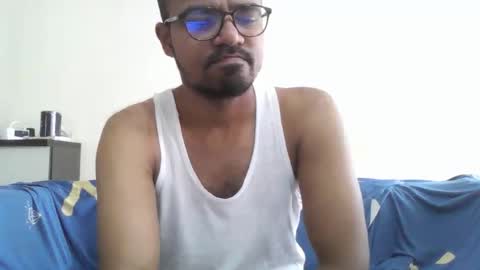 dilip_09 online show from September 9, 2025, 2:22 am